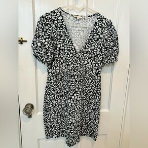Boden Black and White Floral Puff Sleeve Mini Dress